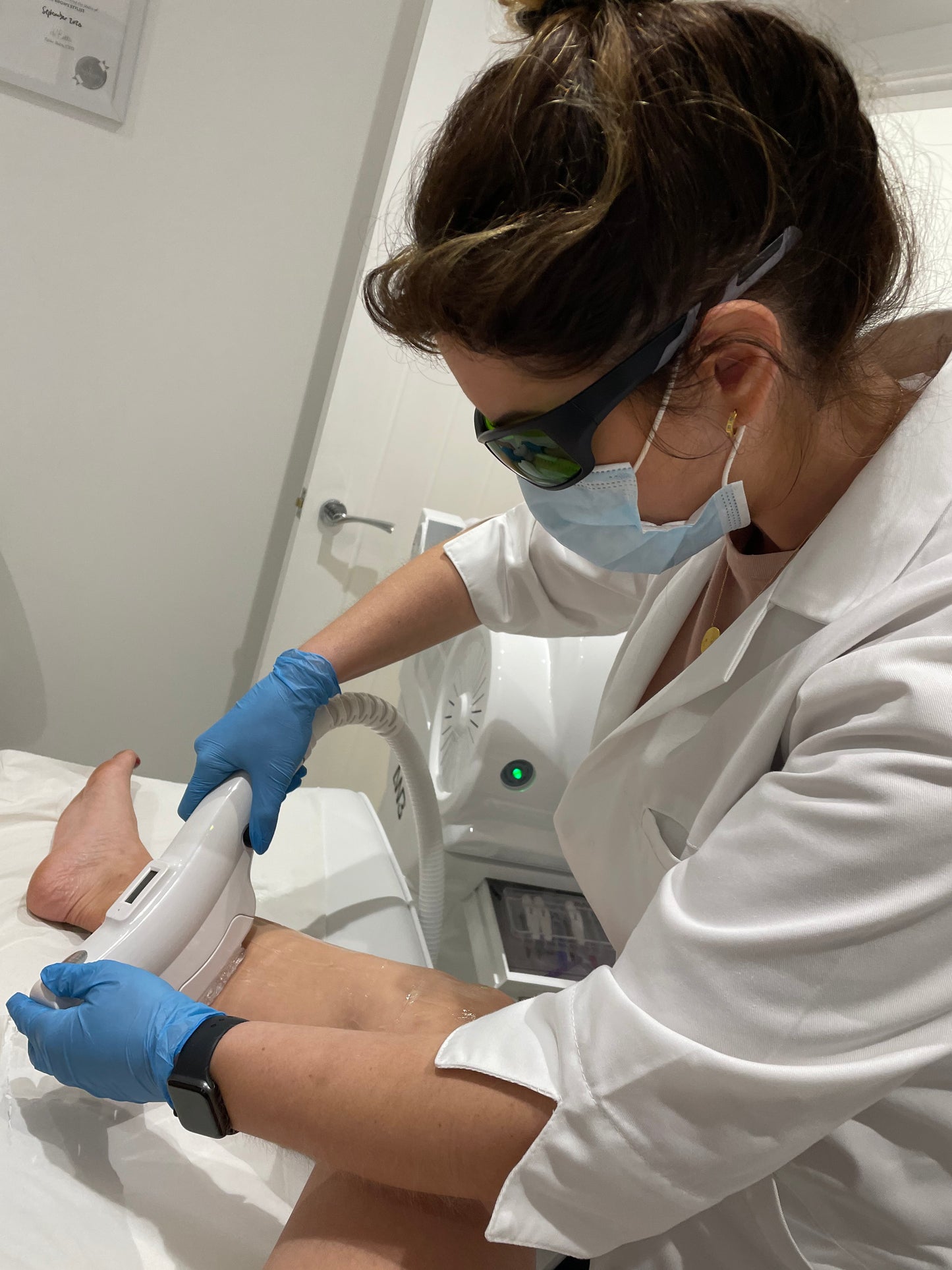 IPL Laser Hair Removal - Full Hollywood 10 Sessions